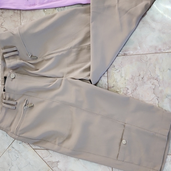 Bundle of DKNY capri and bermuda - Picture 6 of 16